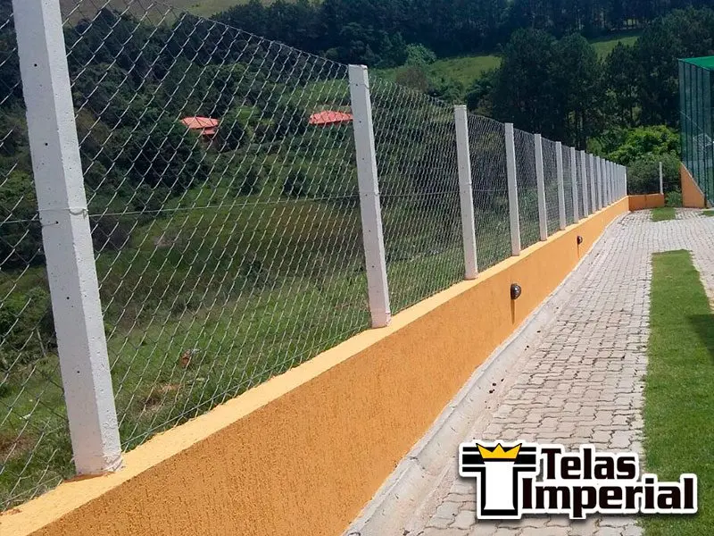 Fechamento de Cercas com Cano Tubular