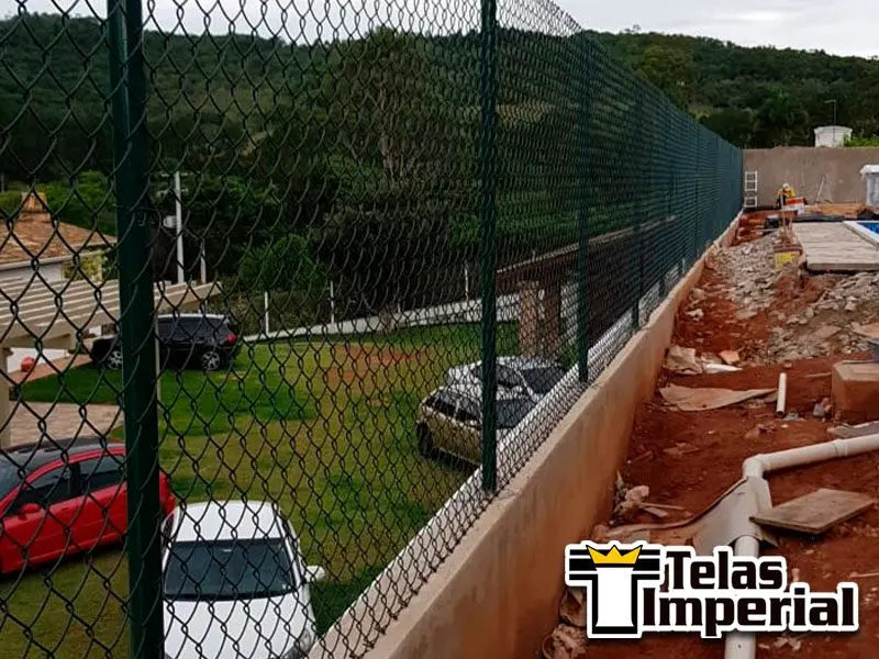 Fechamento de Cercas com Cano Tubular