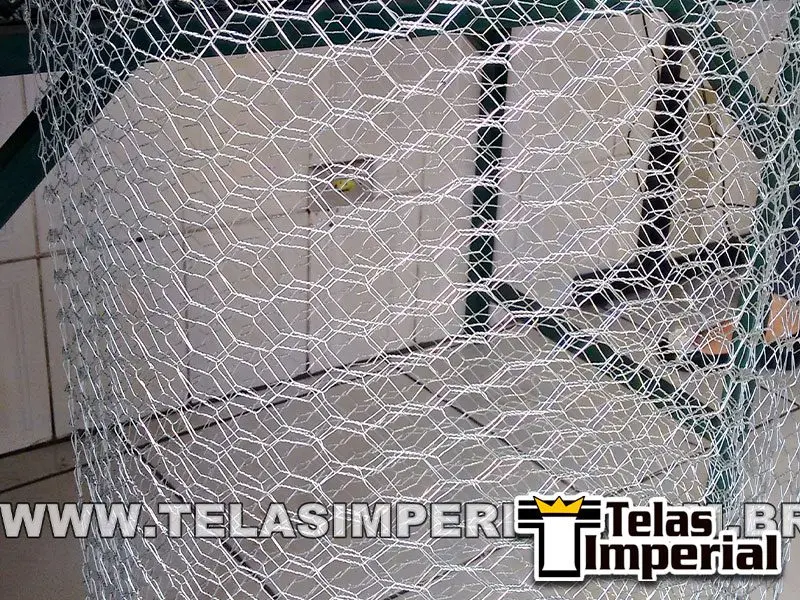 Tela para Galinheiro Pinteiro Viveiro Mangueirão